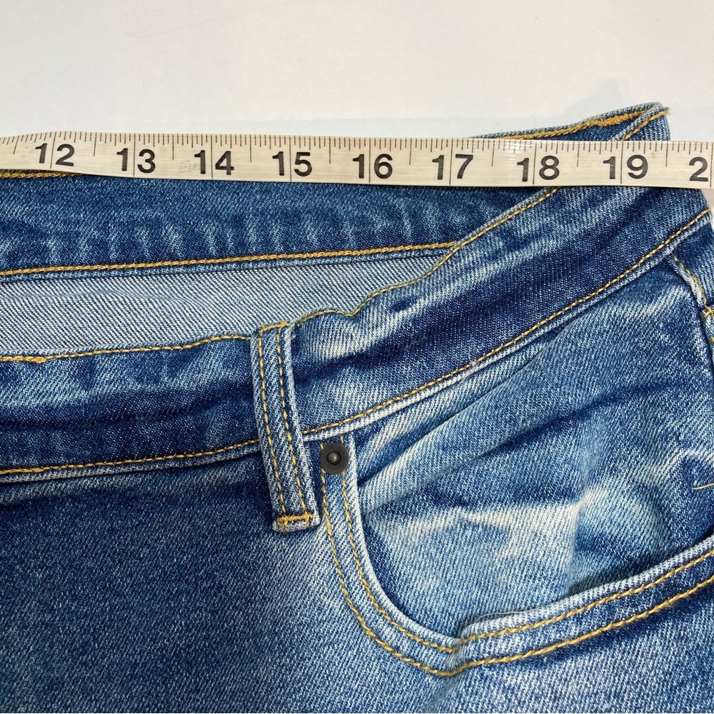 NWT FASHION NOVA Women’s Plus Size 18 Distressed High Rise Jeans Medium Wash - Picture 12 of 16